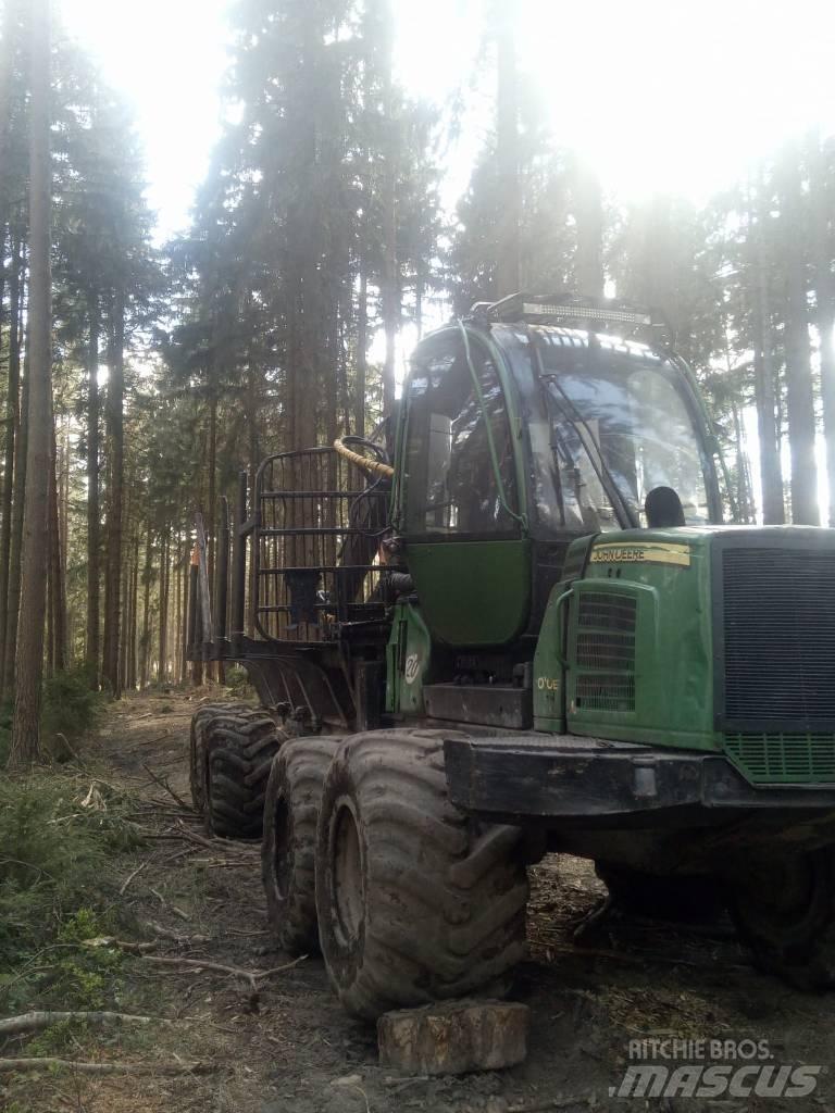 John Deere 1010 E Uitrijwagens