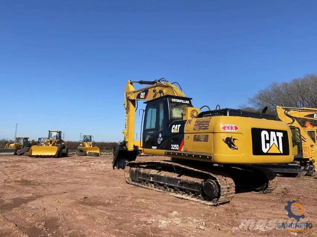 CAT 325 D Rupsgraafmachines
