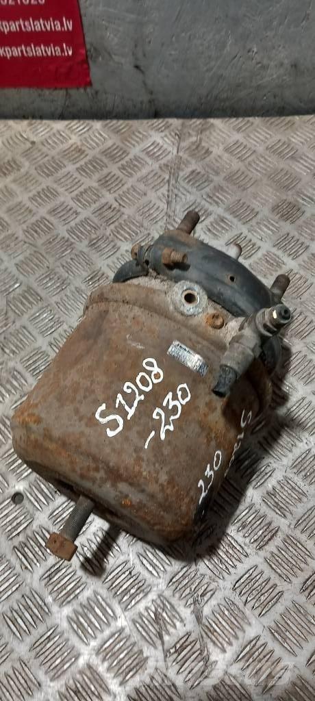 Scania 94 D.    2147775 Remmen