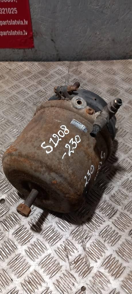 Scania 94 D.    2147775 Remmen