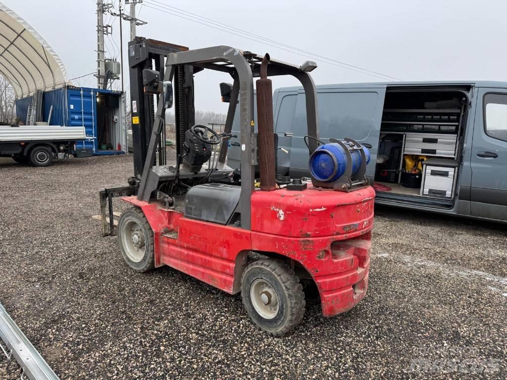 Manitou CG 30 P LPG heftrucks