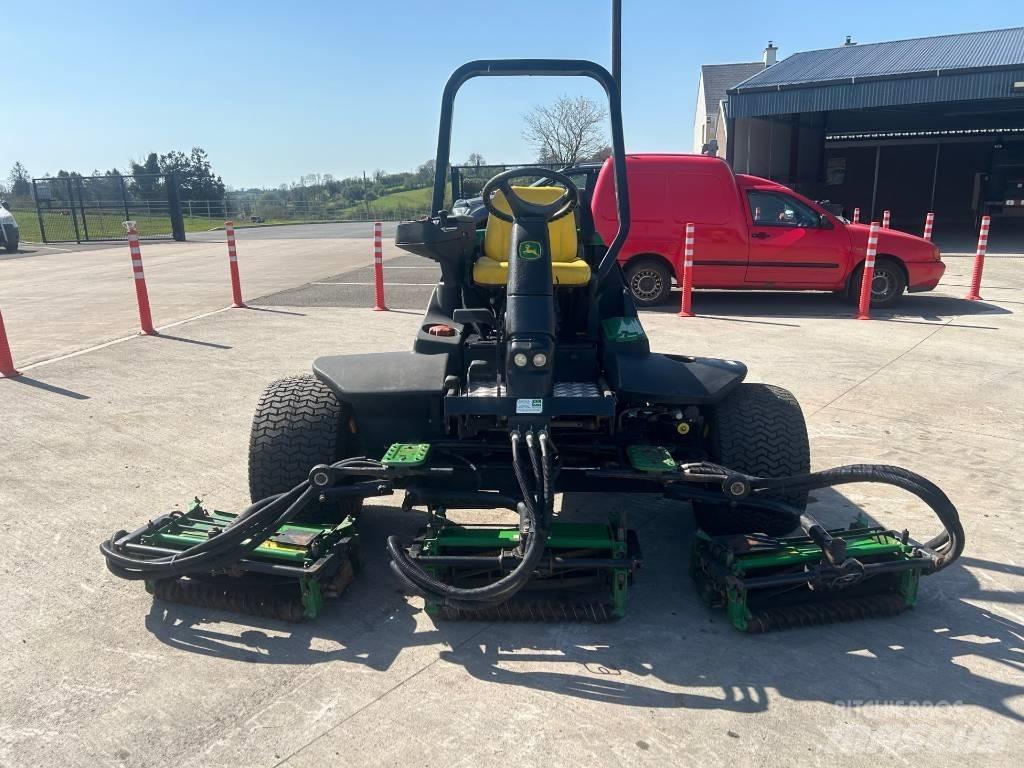 John Deere 3235C Golfbaanmaaiers