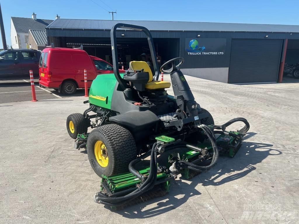 John Deere 3235C Golfbaanmaaiers
