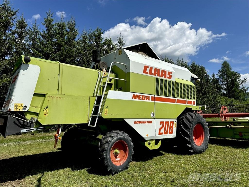 CLAAS Mega 208 Maaidorsmachines