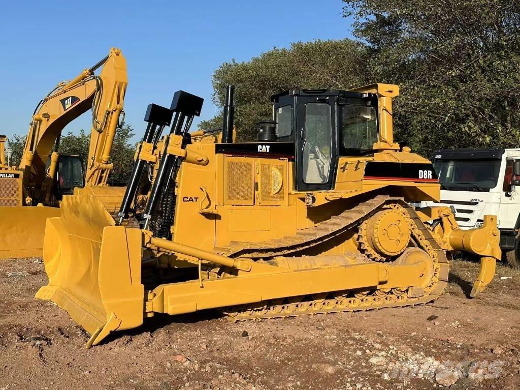 CAT D8R Rupsdozers