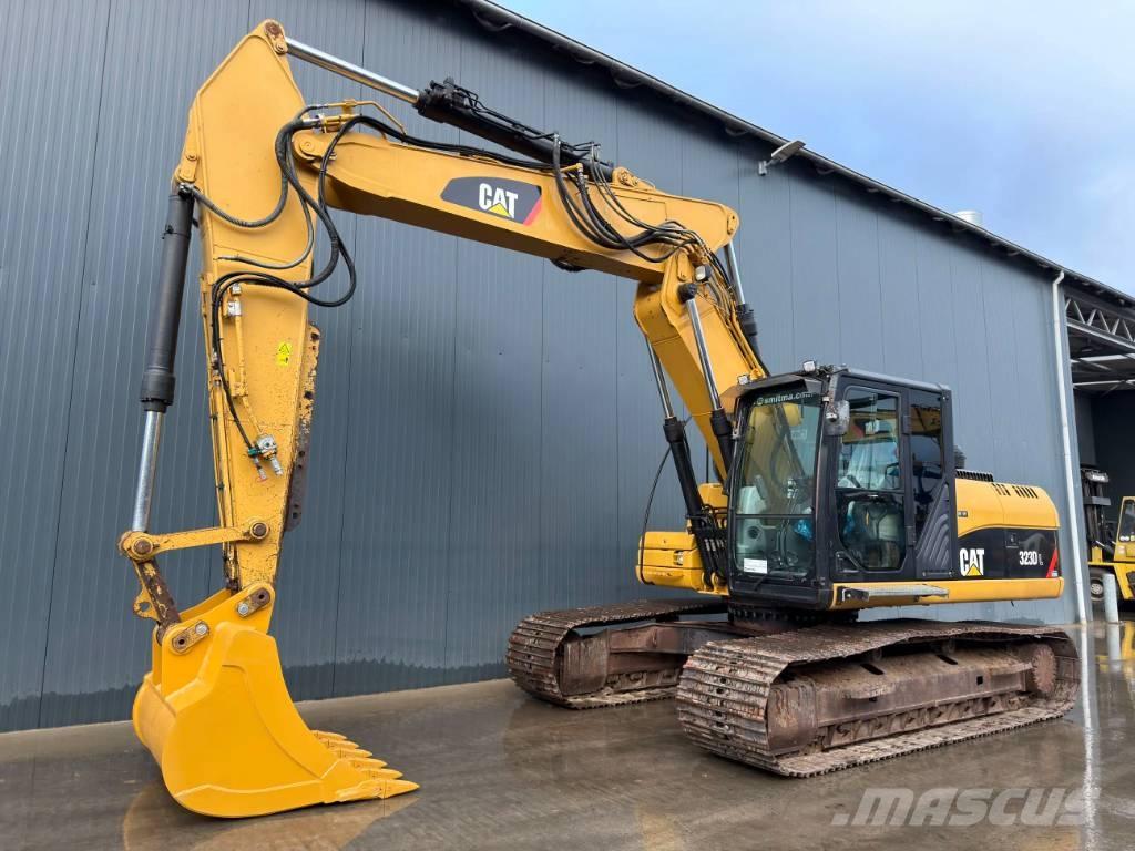 CAT 323D L Rupsgraafmachines