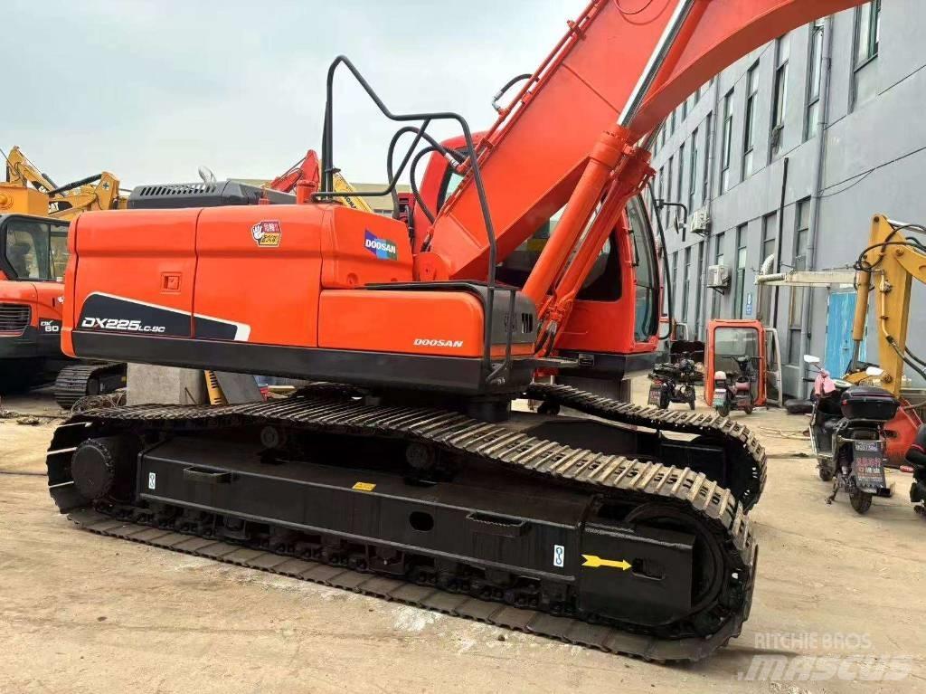 Doosan DX 225 LC Rupsgraafmachines