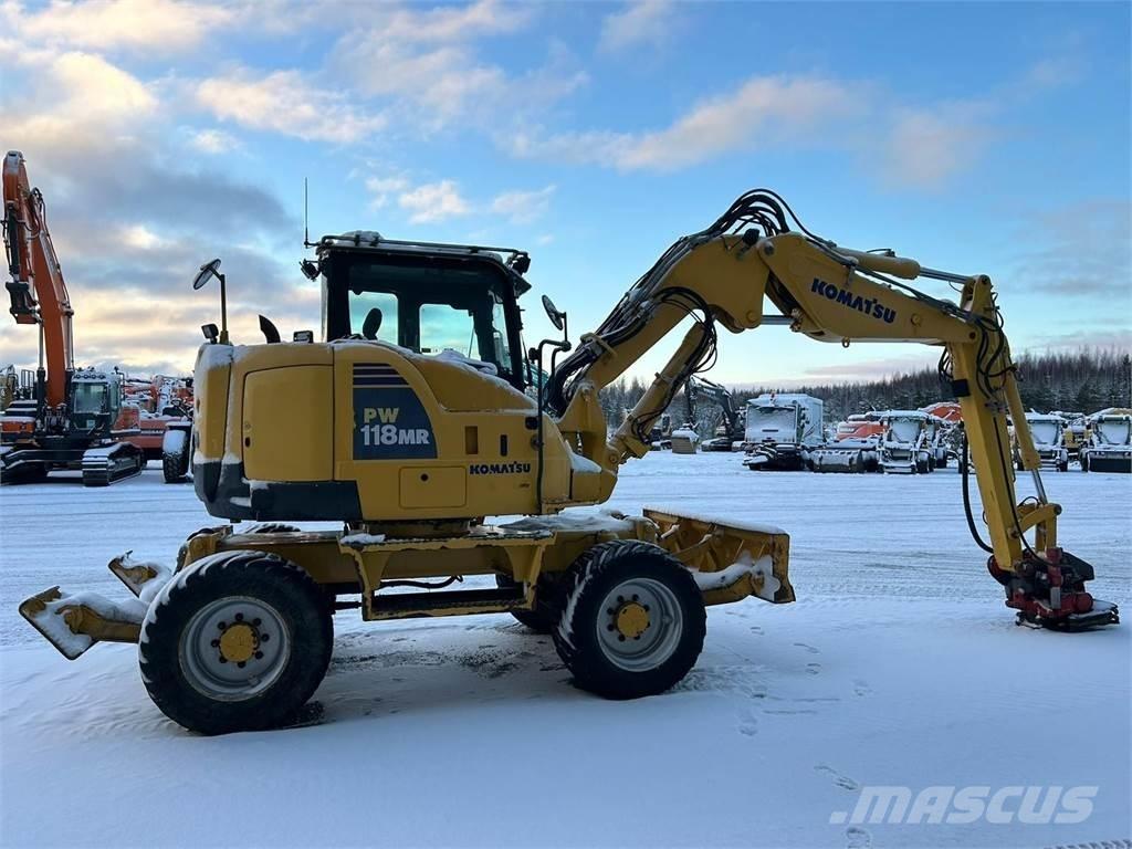 Komatsu PW118MR-8 Wielgraafmachines