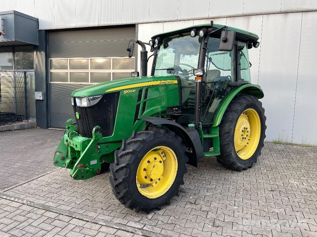 John Deere 5100 M Tractoren