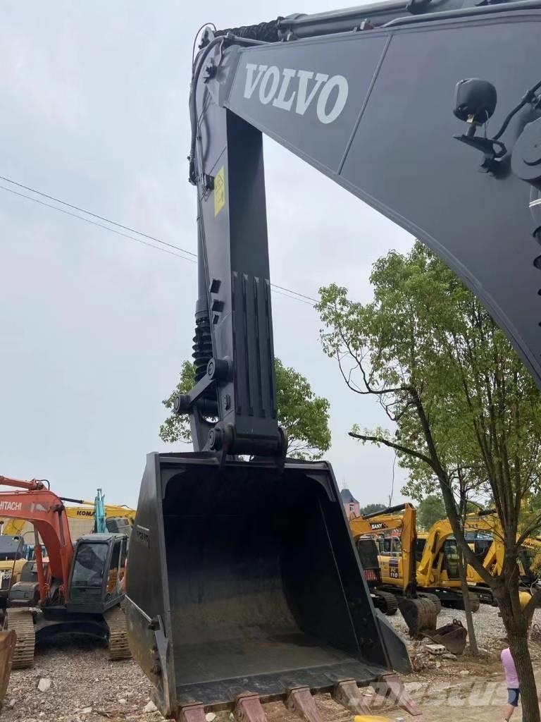 Volvo EC210D Rupsgraafmachines