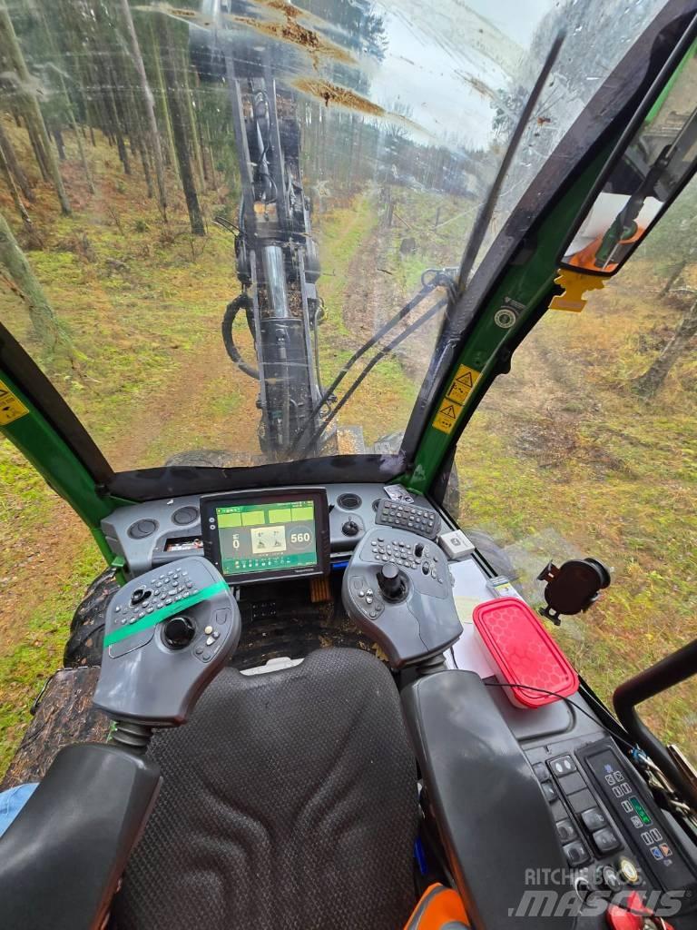 John Deere 1170 E Harvesters