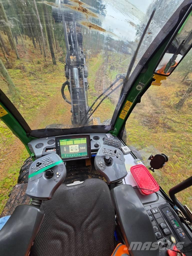 John Deere 1170 E Harvesters
