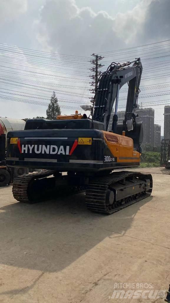 Hyundai 30 L-9 A Rupsgraafmachines