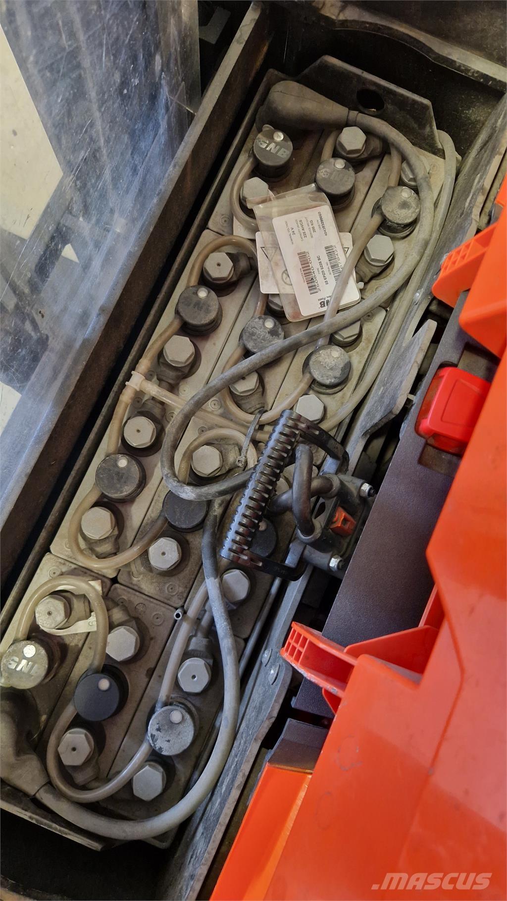 BT SWE200D Zelfrijdende stapelaars