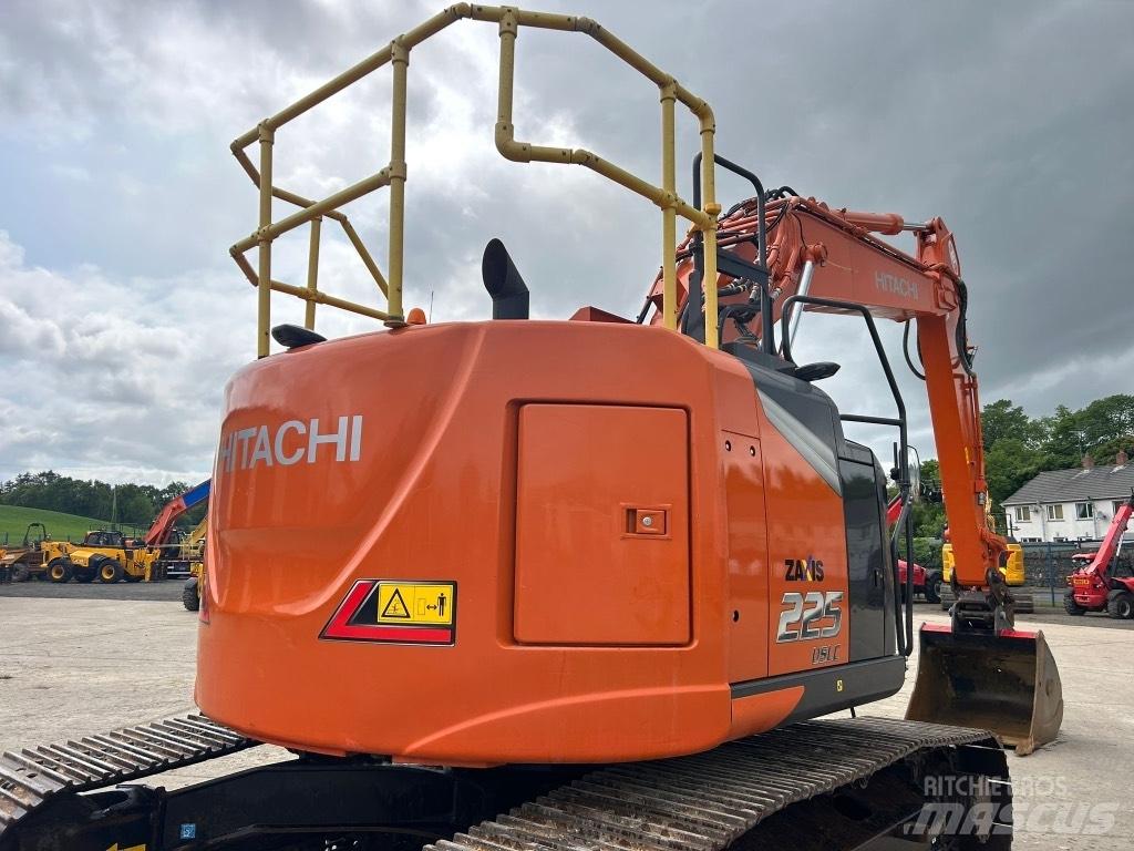 Hitachi ZX225 USLC-7 Rupsgraafmachines