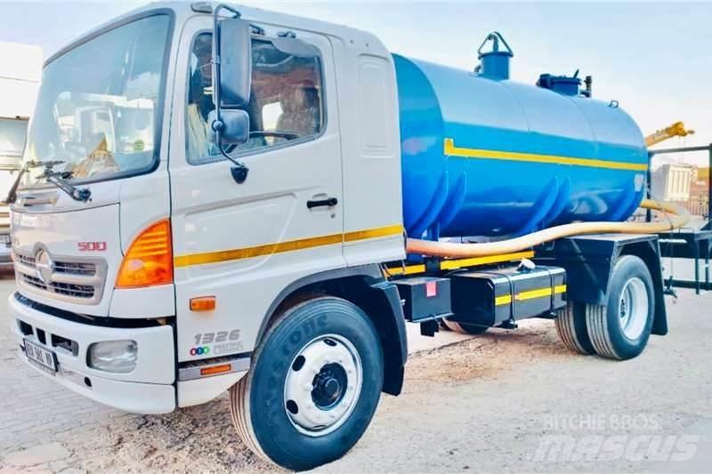 Hino 500 1326 Anders