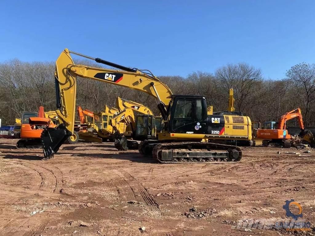 CAT 325 D Rupsgraafmachines