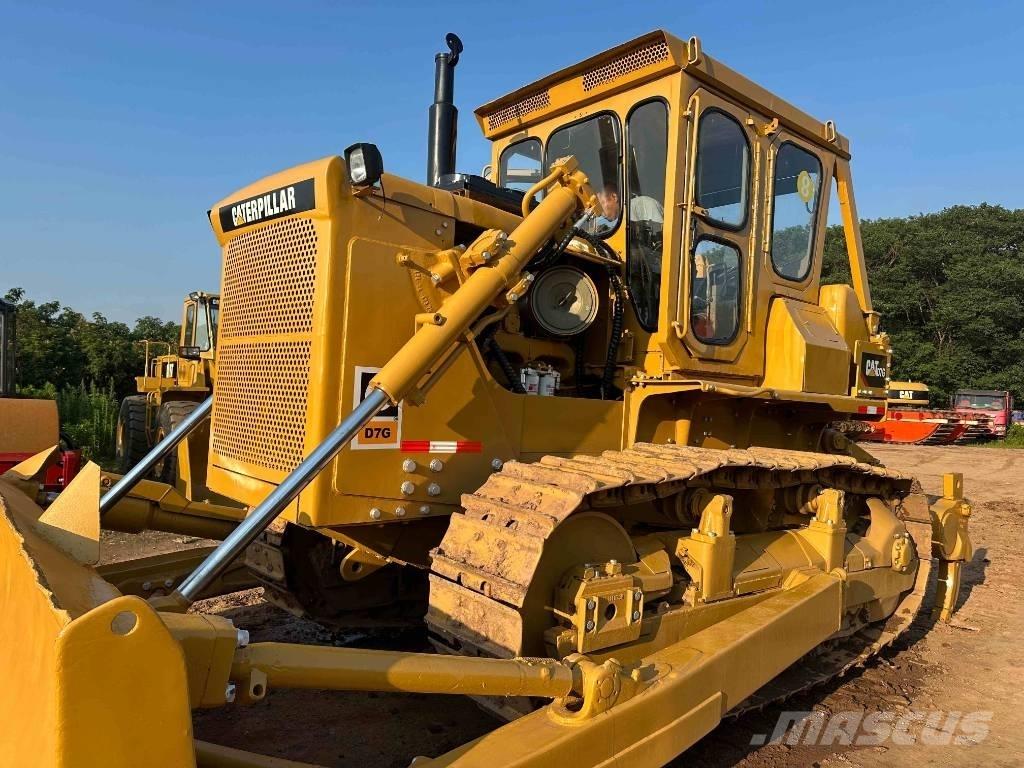 CAT D7G Rupsdozers