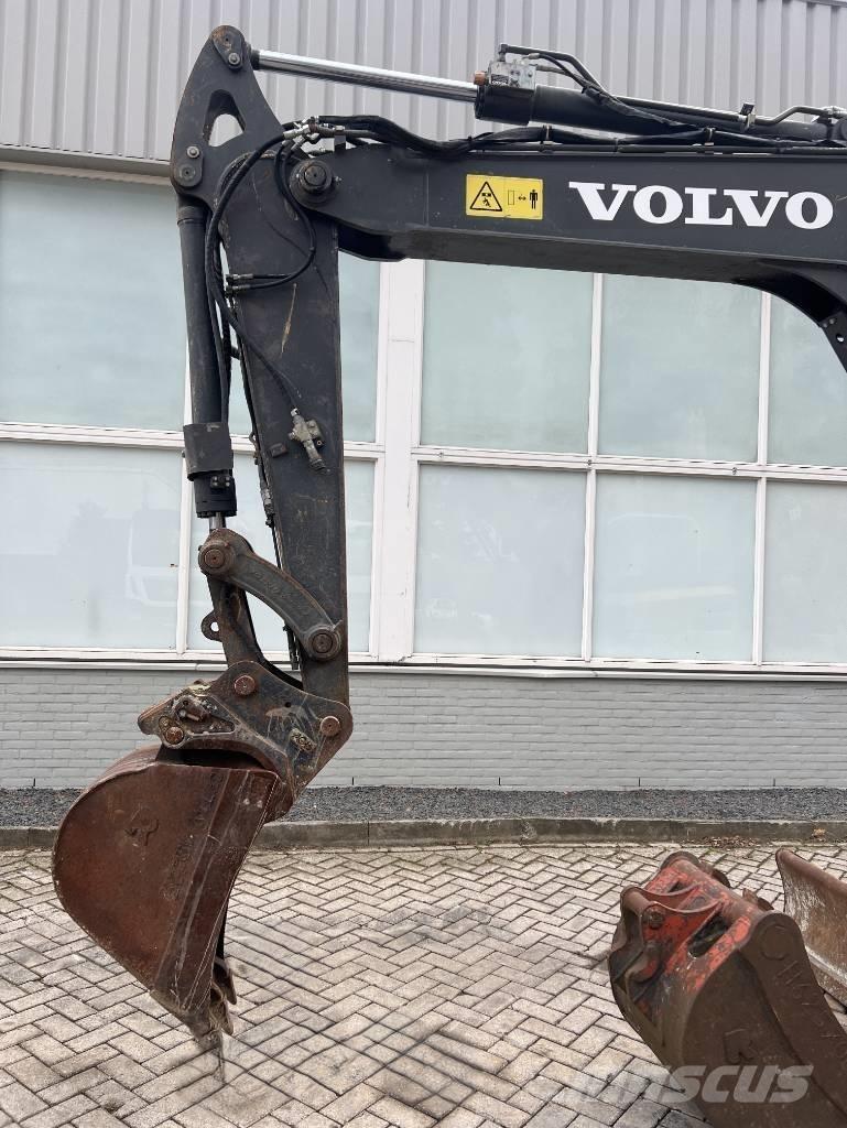 Volvo ECR 88 D    2016 Midigraafmachines 7t - 12t