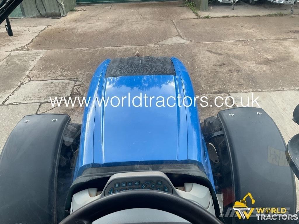 New Holland T 7.210 Tractoren