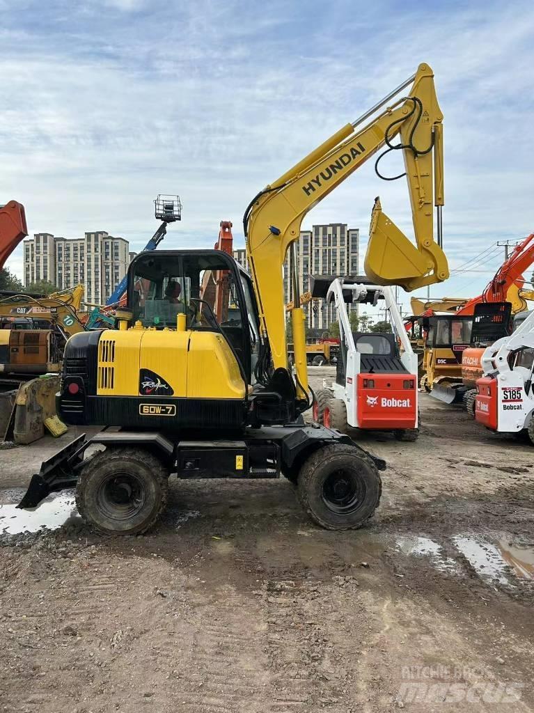 Hyundai R60-7 Wielgraafmachines