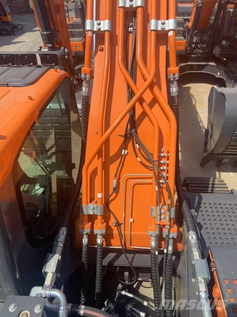 Develon DX 400 Rupsgraafmachines