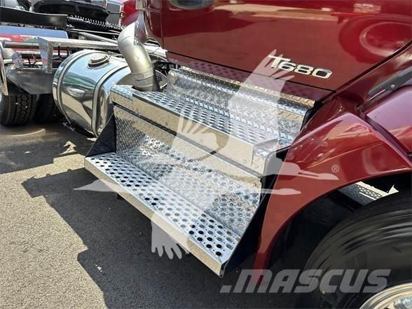 Kenworth T680 Trekkers