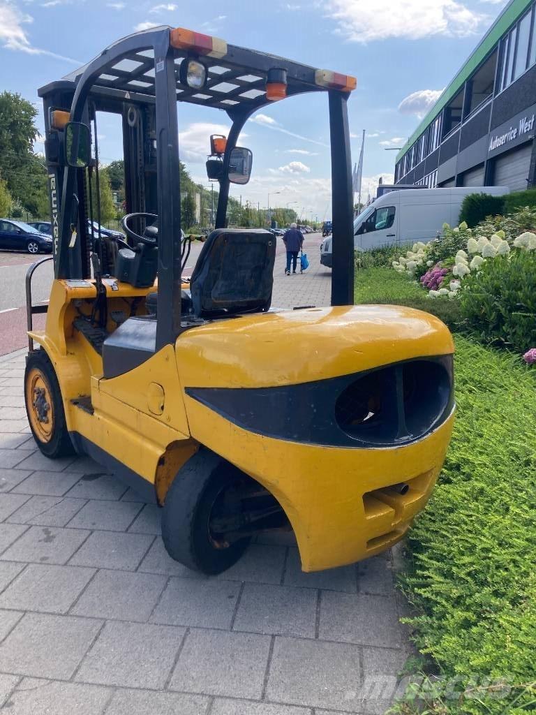 Maximal FD30T Diesel heftrucks