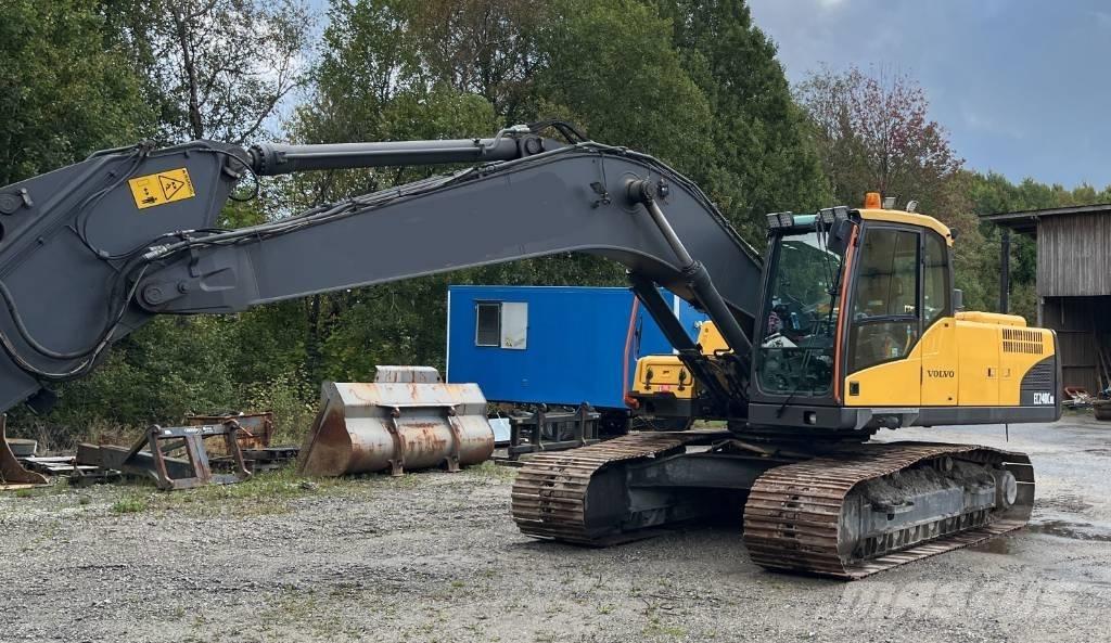 Volvo EC 240 C N L Rupsgraafmachines