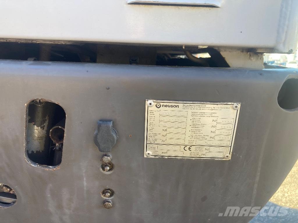 Neuson 8003 RD Midigraafmachines 7t - 12t