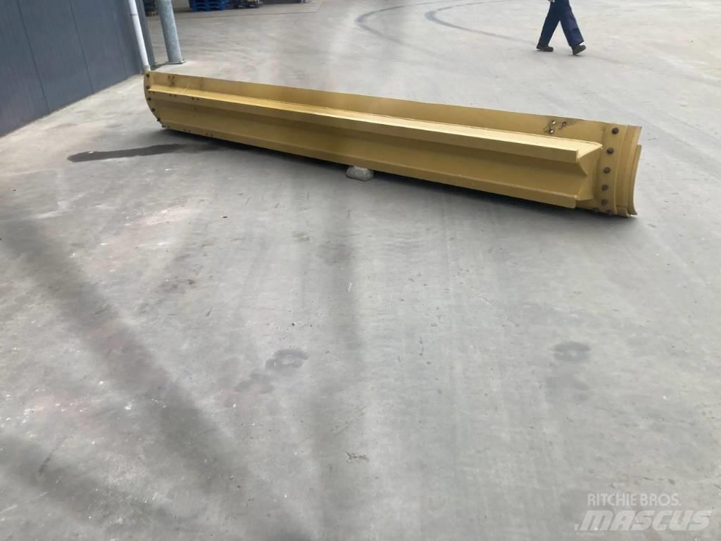 CAT 140M2 Moldboard Rupsbanden, kettingen en onderstel