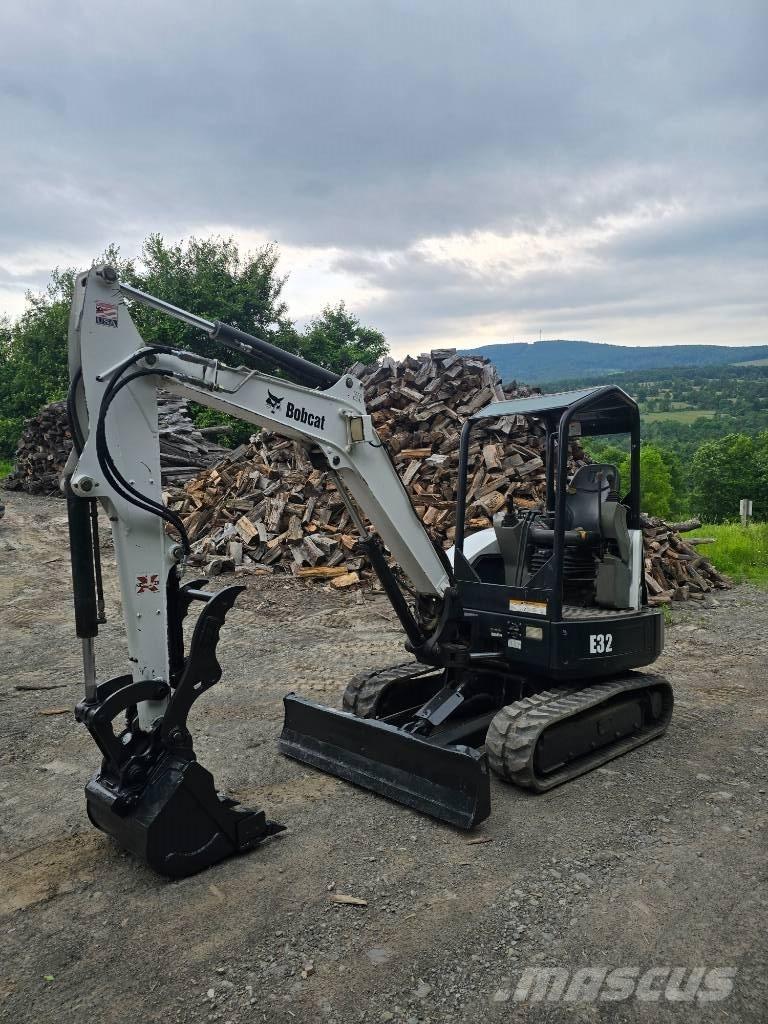 Bobcat E 32 Minigraafmachines < 7t