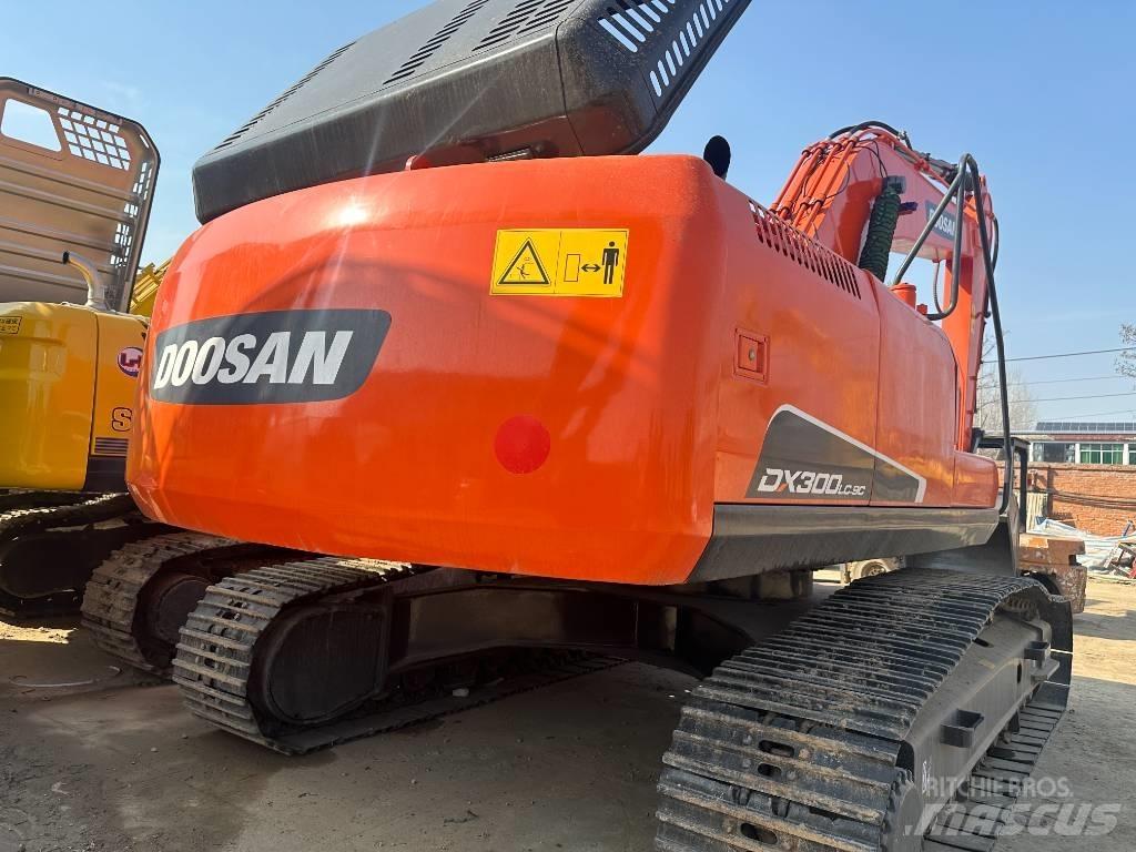 Doosan DX 300 Rupsgraafmachines