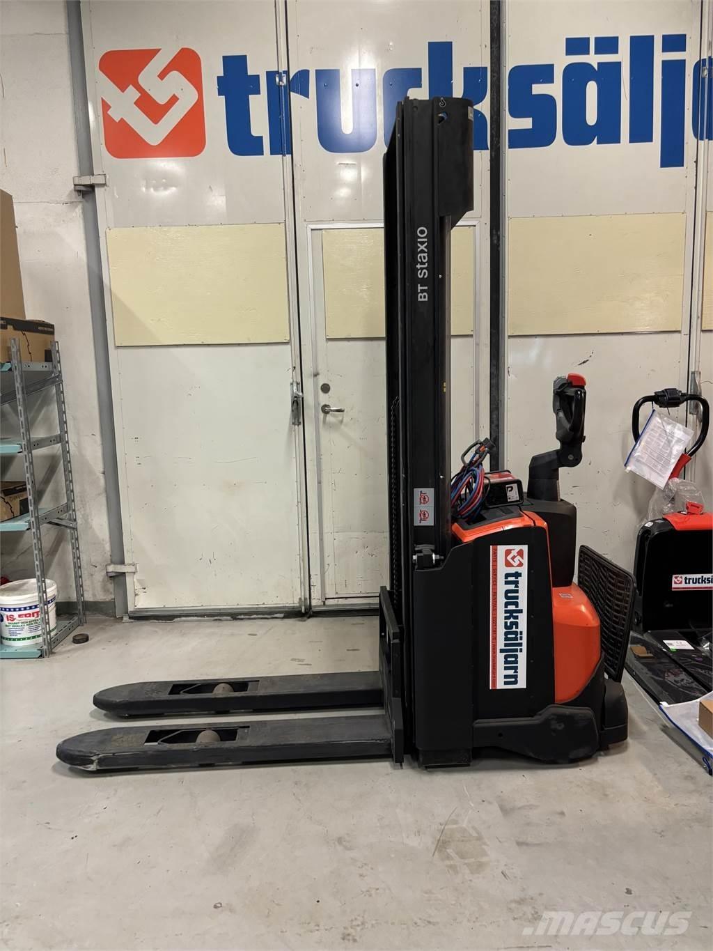 Toyota SWE120 Meeloop stapelaar