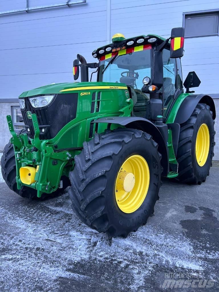 John Deere 6250 R Tractoren