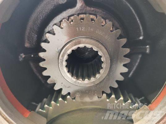 Komatsu WA 90 axle Assen