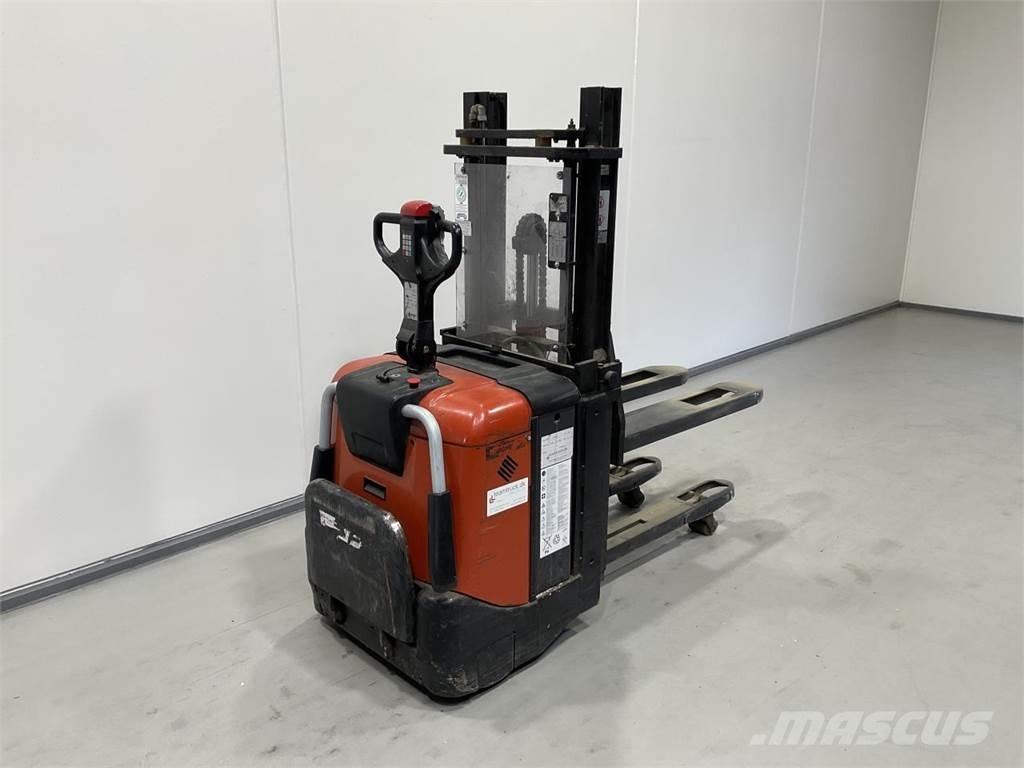 BT SPE125L Zelfrijdende stapelaars