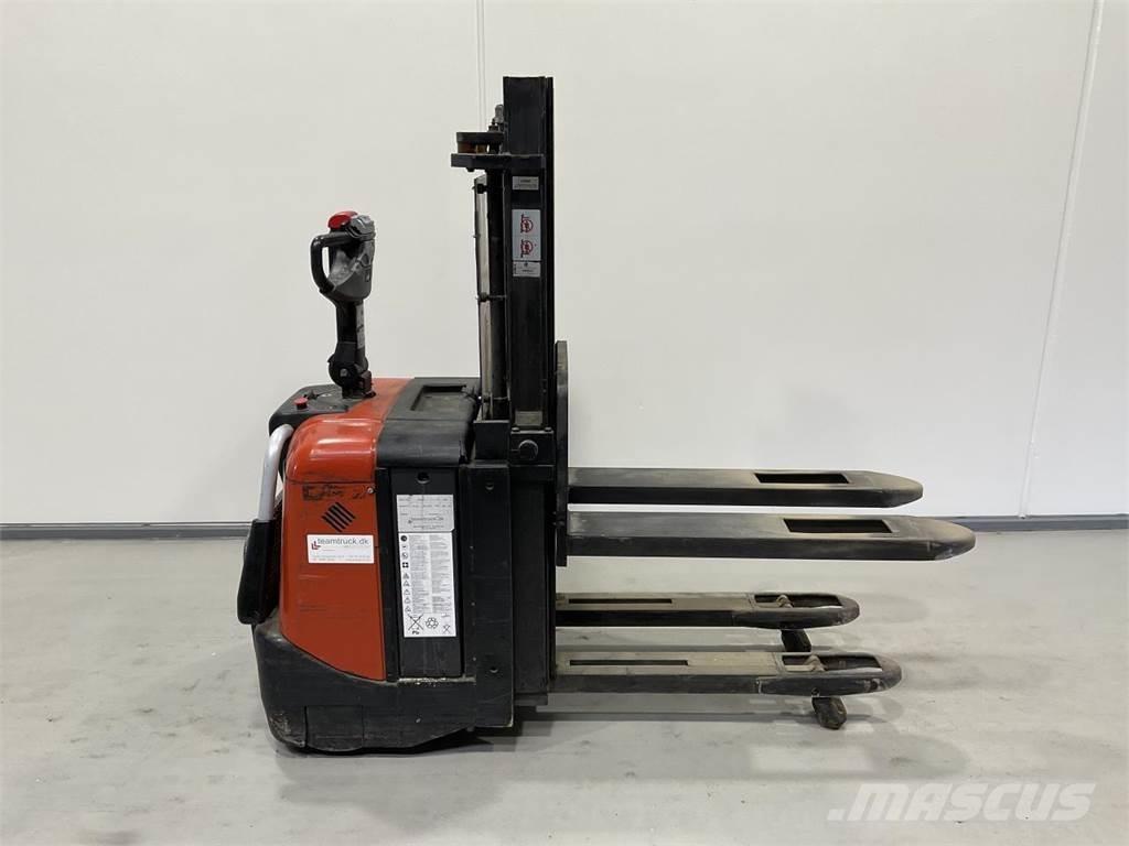 BT SPE125L Zelfrijdende stapelaars