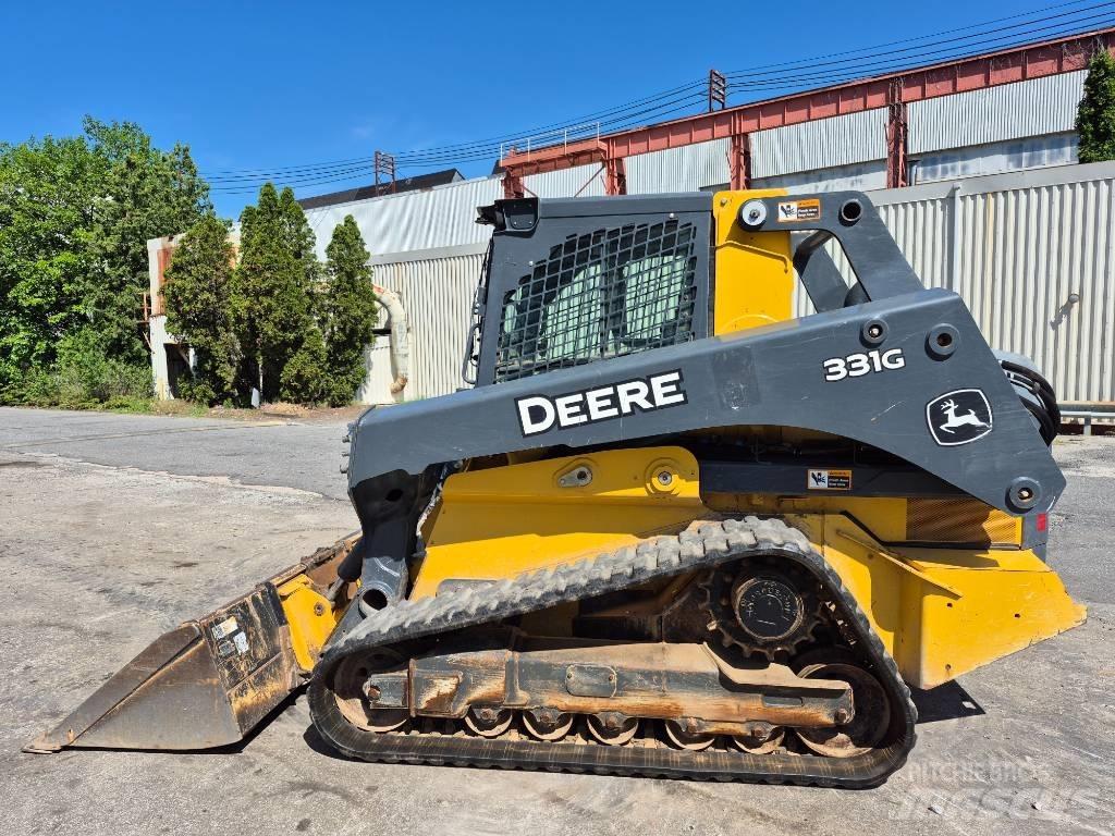 John Deere 331G Schrankladers