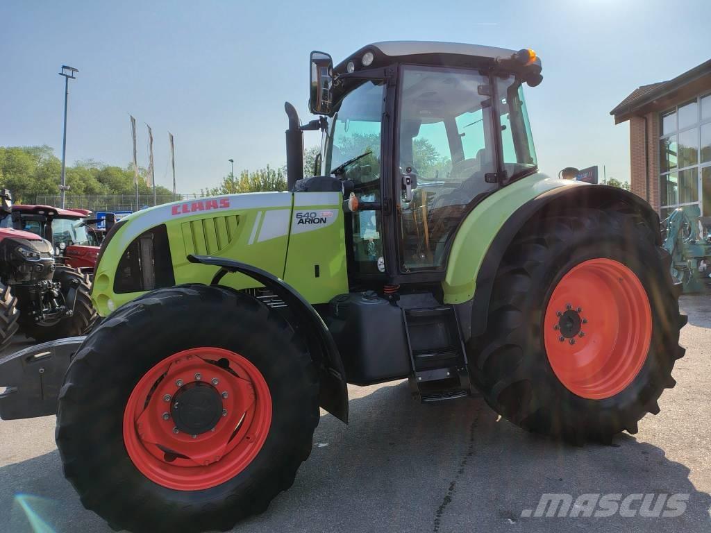 CLAAS Arion 640 Tractoren