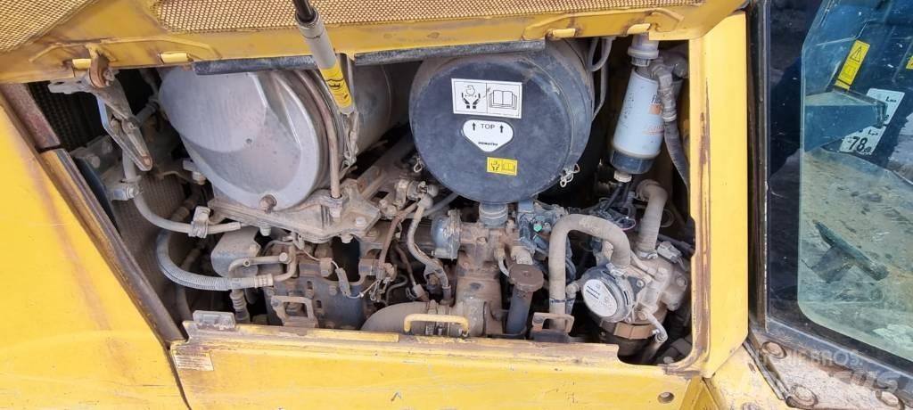 Komatsu D 65 PX-17 Rupsdozers