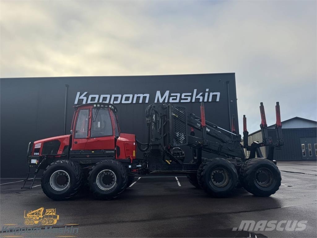 Komatsu 895 Uitrijwagens