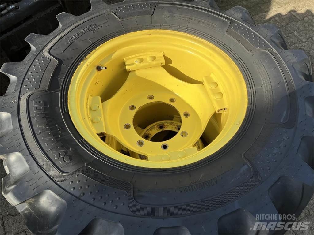 Alliance 420/70R24 Banden, wielen en velgen