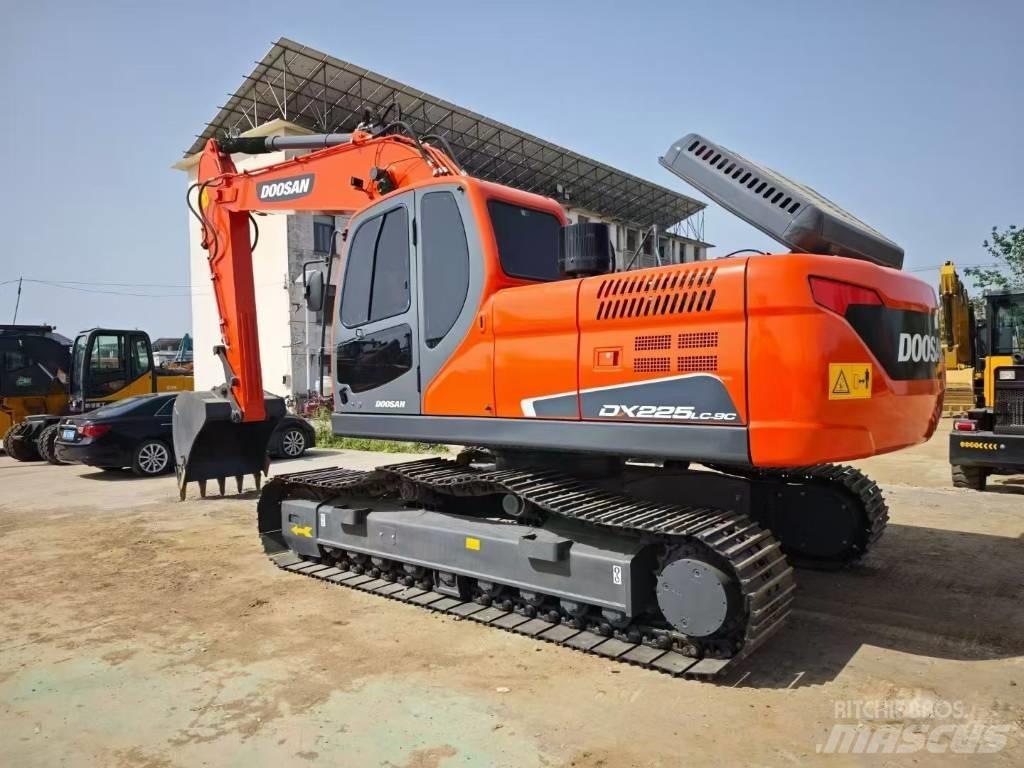 Doosan DX 225 LC Rupsgraafmachines