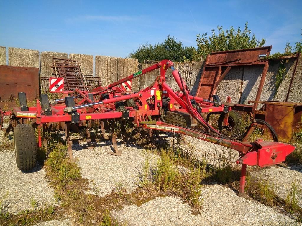 Horsch Terrano 5 FX Cultivatoren