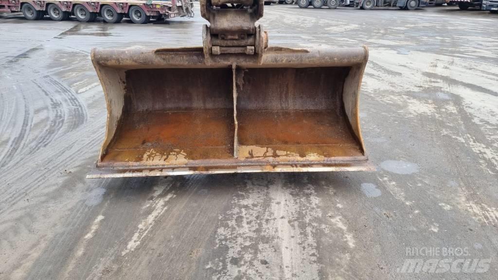 JCB 220 XL Rupsgraafmachines