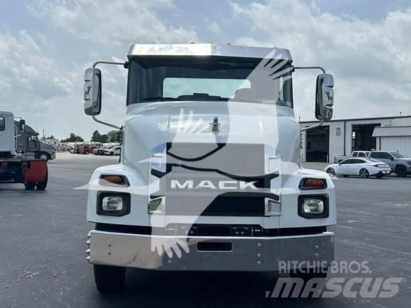 Mack MD6 Chassis met cabine