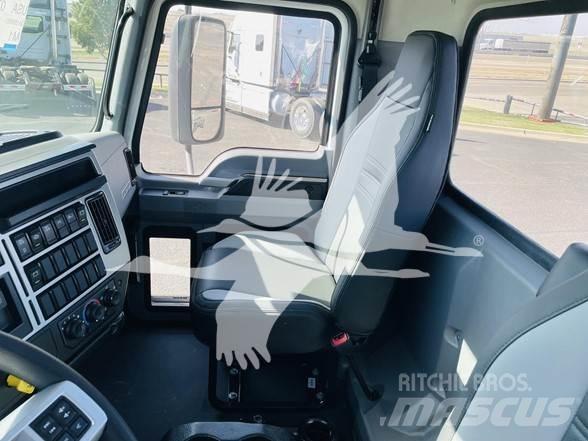 Mack MD6 Chassis met cabine