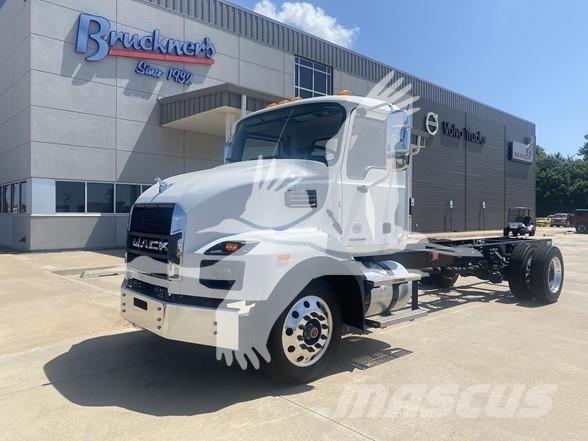Mack MD6 Chassis met cabine
