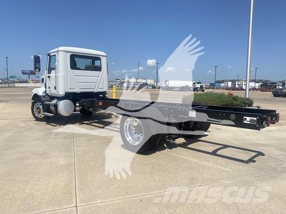Mack MD6 Chassis met cabine